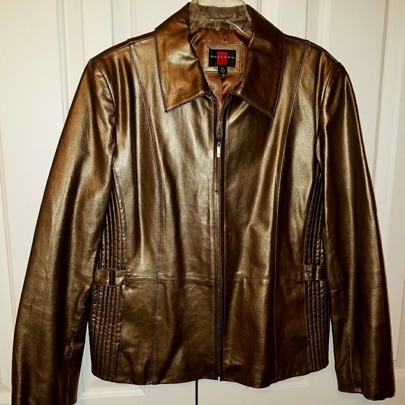 Gallery women's light jacket, gold in color - Picture 1 of 7